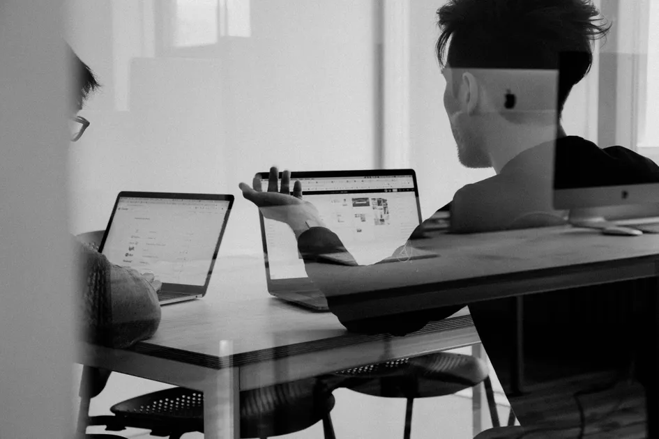 What Marketing Teams Lose by Running Influencer Campaigns by Hand thumbnail