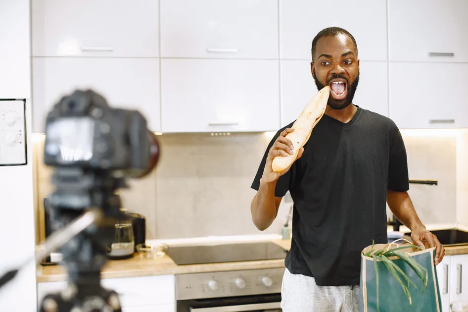 How Food and Beverage CPG Brands Use Creator Marketing to Drive Grocery Sales thumbnail